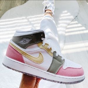 Nike air jordan 1 mid sneakers